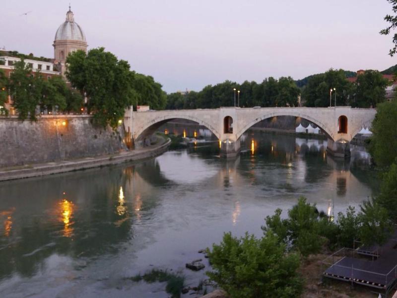 Al Ponte Del Papa Bed & Breakfast Rom